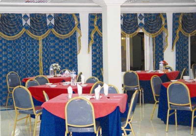 Shezan Hotel Doha Bagian luar foto